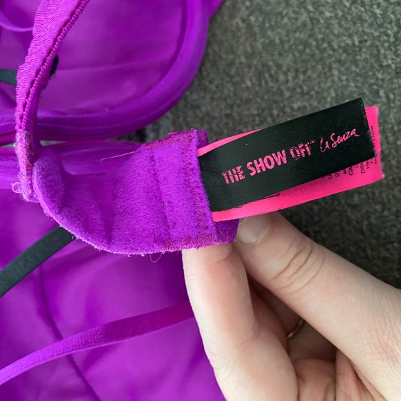 32DD Push Up Bra from La Senza - Padding is removable! - Picture 3 of 4